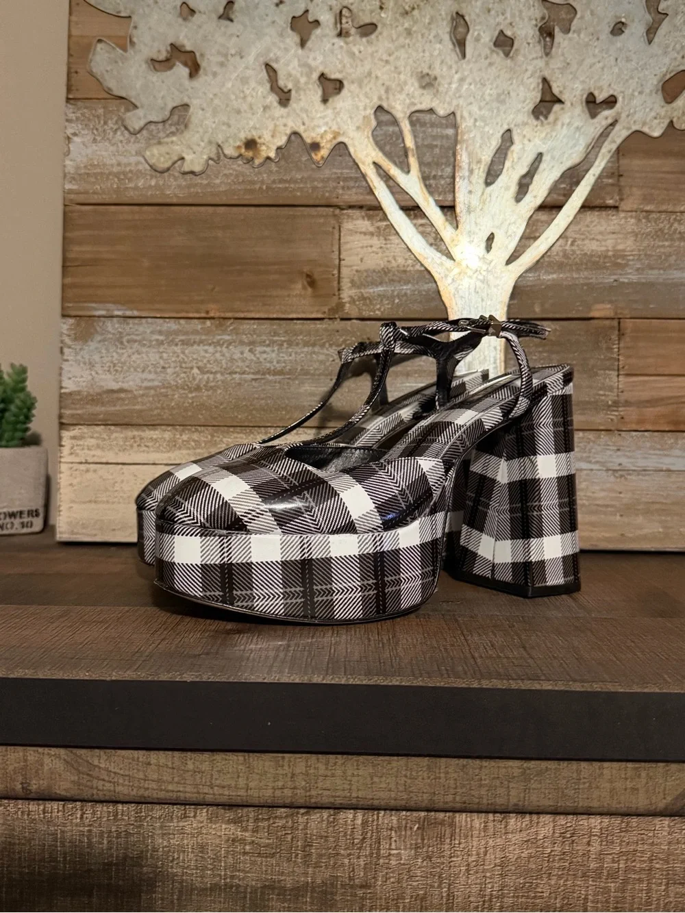 Larroude Pixie Plaid Pumps Size 8.5 (New but with Imperfections)